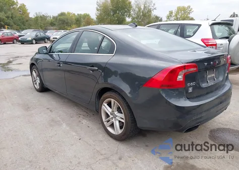 2015 Volvo S60 T5 Premier z USA, uszkodzony, nr VIN YV1612TBXF1309990